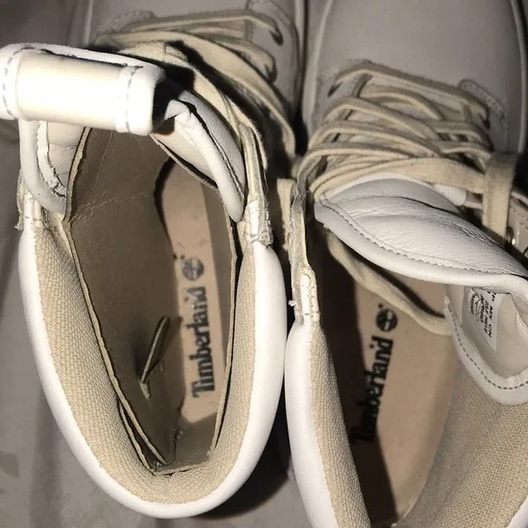 Timberlands - Picture 4 of 5